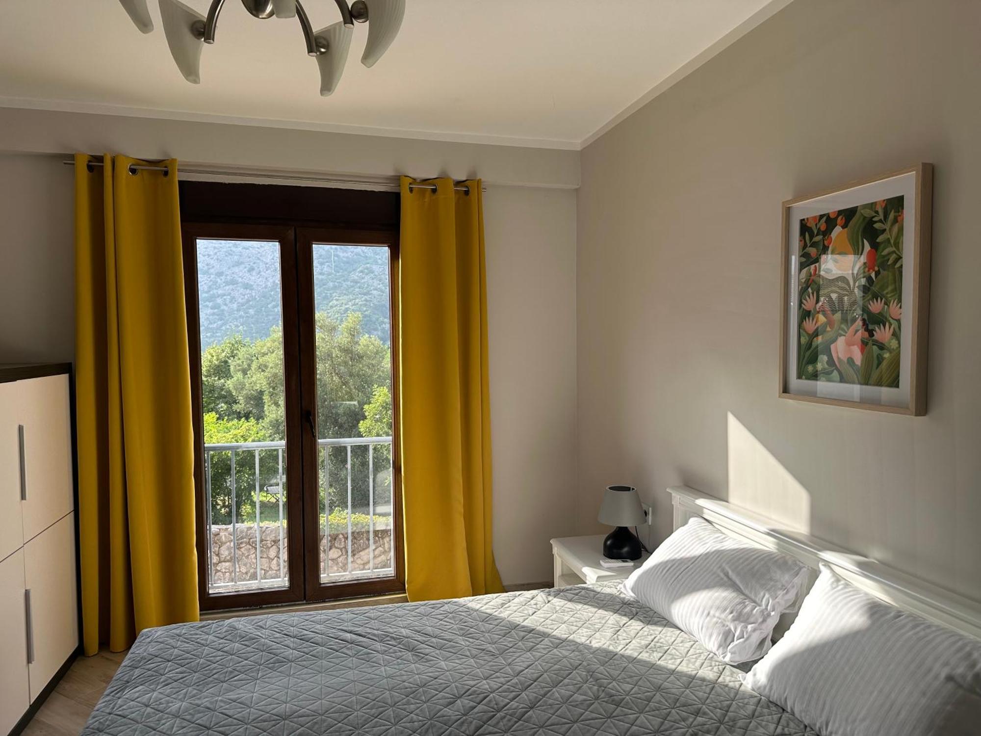 Villa Risan Apartments Buitenkant foto